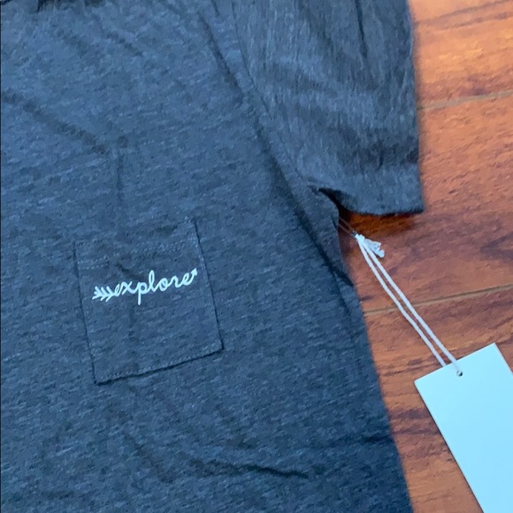 EXPLORE GREY POCKET TEE SIZE MEDIUM. NWT!! - Picture 3 of 5